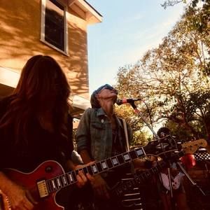 Meet your Posher, Shea